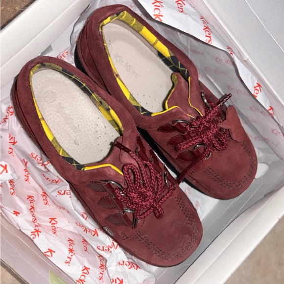 Kickers - Picture 4 of 4